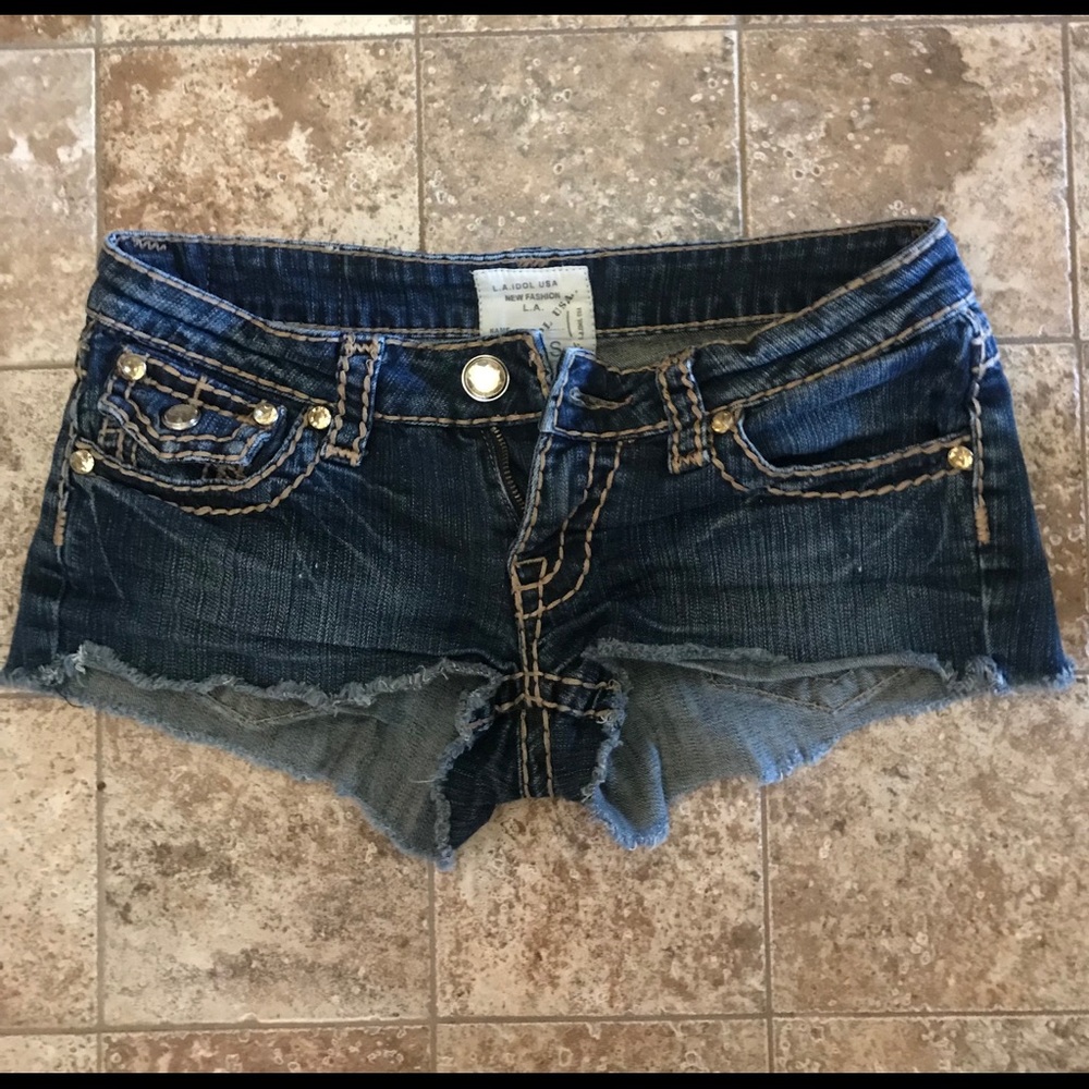 LA IDOL SHORTS IN GREAT CONDITION
